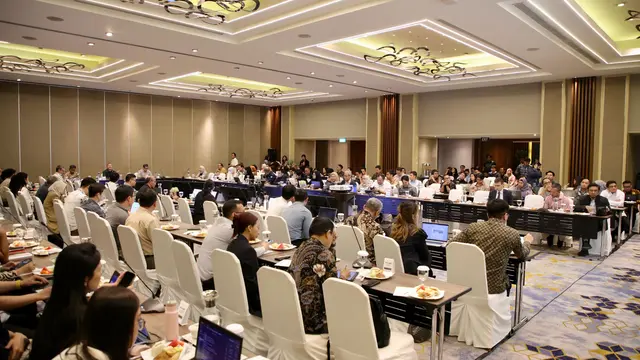 Deputi Bidang Koordinasi Infrastruktur dan Transportasi Kemenko Marves, Rachmat Kaimuddin alam sosialisasi Peraturan Menteri yang berkaitan dengan TKDN Sektor Ketenagalistrikan. (Dok Kemenko Marves)