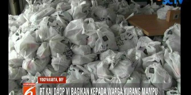 Ribuan Warga Yogyakarta Rela Antre Berjam-jam Demi Sembako Murah