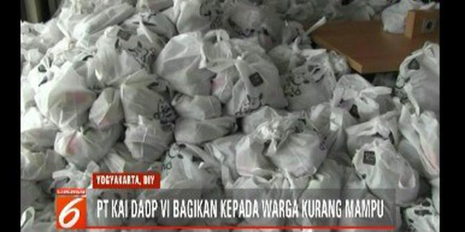 Ribuan Warga Yogyakarta Rela Antre Berjam-jam Demi Sembako Murah