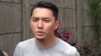 Tak Tahu Perkembangan Anak, Omesh Pantau Lewat Media Sosial