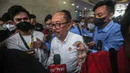 Wakil Ketua LPSK Achmadi usai menemui Bharada E di Gedung Bareskrim Mabes Polri, Jakarta, Selasa (9/8/2022). Dia mengatakan syarat justice collaborator bisa terpenuhi jika benar bukan pelaku utama. (Liputan6.com/Faizal Fanani)