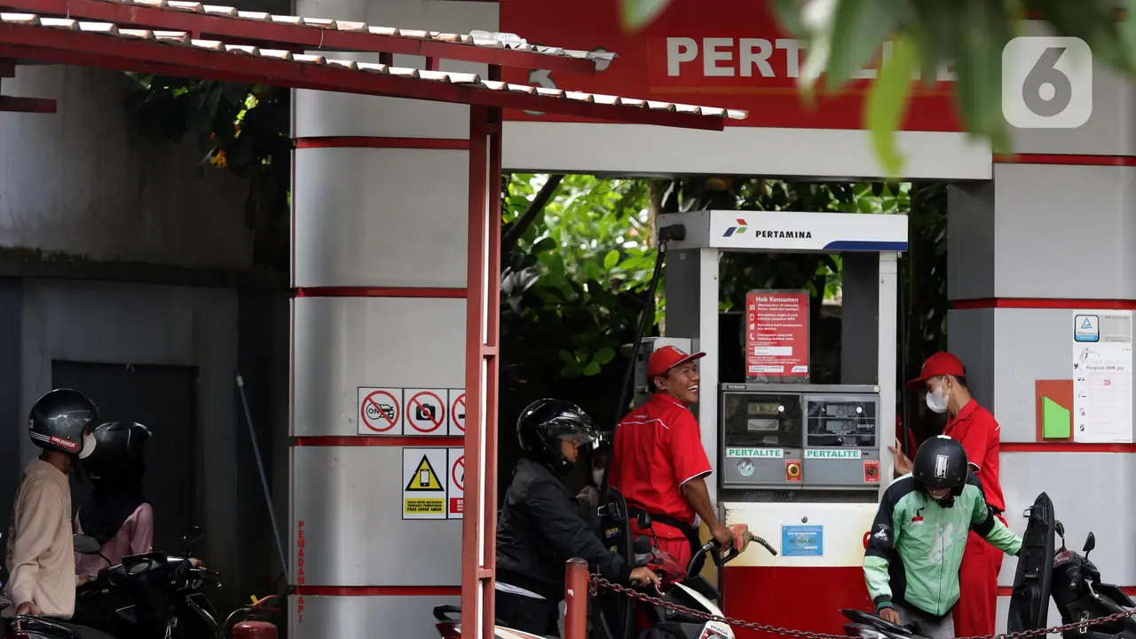 Detik-Detik Kenaikan Harga BBM Bersubsidi di SPBU