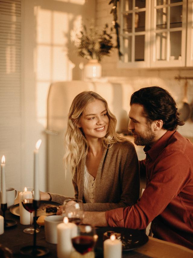 Ilustrasi suami istri harmonis