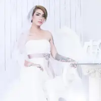 Sheila Marcia pakai gaun pengantin. (Instagram/itssheilamj)