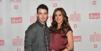 Mantan personel 'Jonas Brothers', Kevin Jonas tengah merasakan kebahagiaan bersama istrinya, Danielle Deleasa. Pasalnya, kedua pasangan ini sedang menyambut kehamilan kedua pada istrinya. (AFP/Bintang.com)