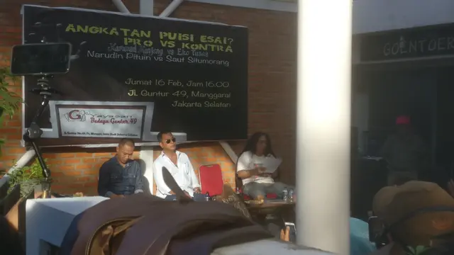 Debat Angkatan Puisi Esai Pro Vs Kontra (Dokumentasi Putera Sukindar)
