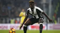 Juventus Pinjamkan Striker Berbakatnya ke Verona