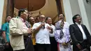 Menurut Ical tak ada pembahasan istimewa dalam pertemuan tersebut. Hanya obrolan ringan saja, Jakarta, Senin (25/08/2014) (Liputan6.com/Miftahul Hayat)