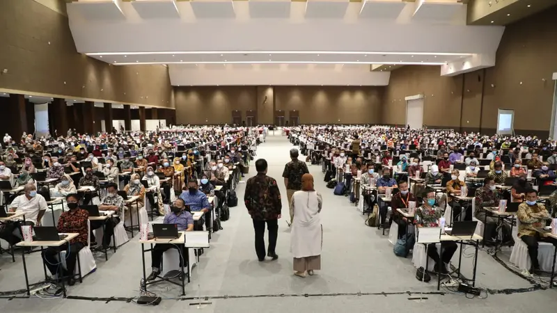 Tes tertulis calon anggota KPU dan Bawaslu di Jakarta International Expo, Rabu (24/11/2021).