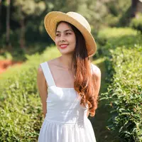 ilustrasi perempuan senyum/Mumemories/Shutterstock