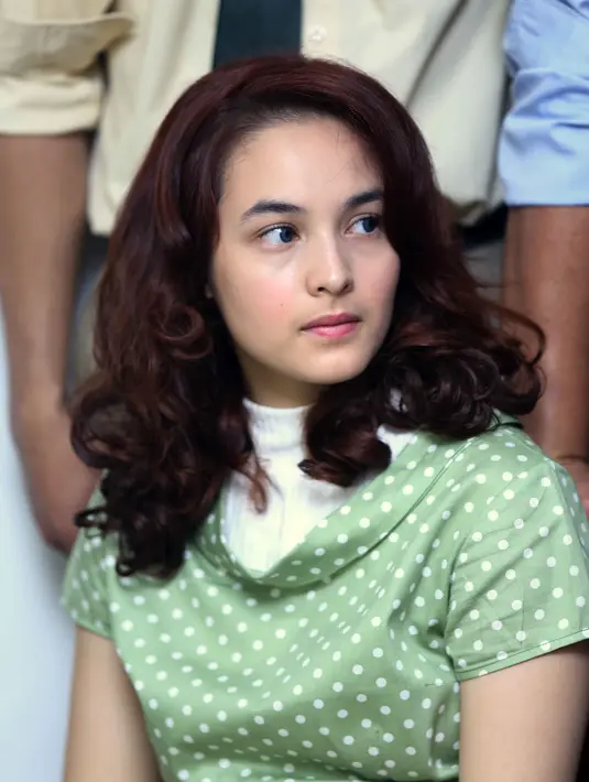 "Di film ini, aku dan Reza sering cerita. Enggak usah bangun chemistry juga karena kami sudah saling kenal," kata Chelsea. (Nurwahyunan/Bintang.com)