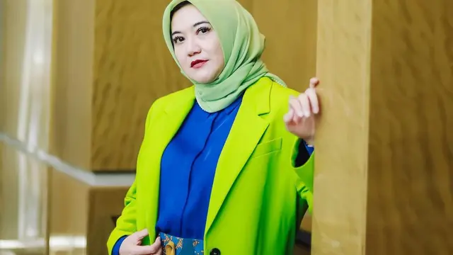 6 Potret Ibunda Sabda Ahessa Kekasih Wulan Guritno, Gayanya Sosialita