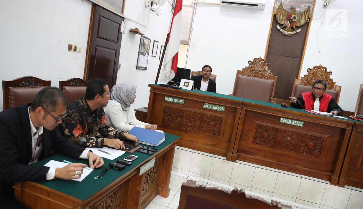 Suasana sidang praperadilan yang dilayangkan pemilik kapal pesiar mewah Equanimity, Equanimity Cayman  terhadap Bareskrim Polri di PN Jakarta Selatan, Senin (9/4). Equanimity disita karena menjadi buronan FBI. (Liputan6.com/Immanuel Antonius)