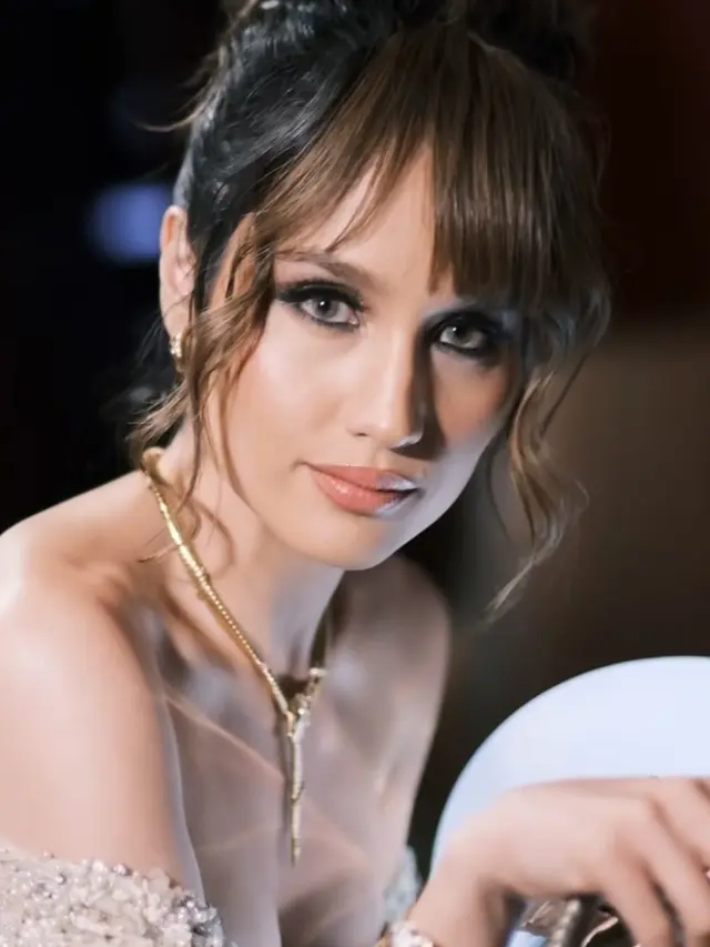 Cinta Laura Hadir di Exhibition Bvlgari Shanghai. [@claurakiehl]