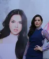 Tak hanya berbakat dalam dunia musik, solois wanita cantik seperti Raisa merilis album yang bertajuk 'Handmade'. Raisa berharap album terbarunya dapat diterima oleh penikmat musik tanah air. (Adrian Putra/Bintang.com)