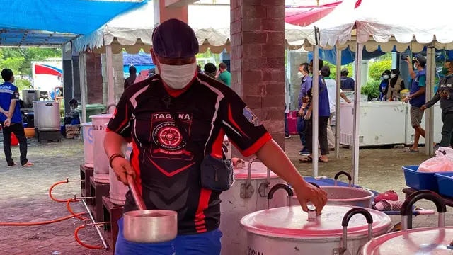 Perkuat Pengelolaan Dapur Umum, Mensos Risma Bakal Gandeng Karang Taruna