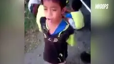 Beberapa netizen mencoba mencari tahu perihal identitas sang bocah.