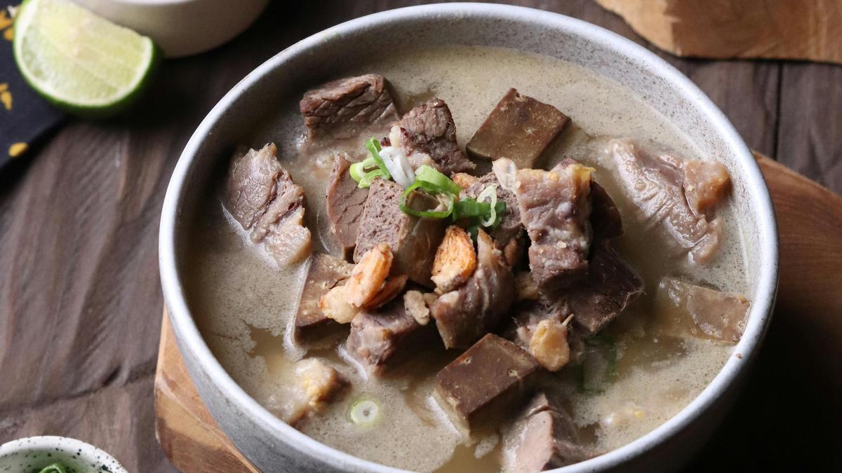 Bumbu Coto Makassar, Lengkap Cara Membuat dan Pelengkap Hidangan
