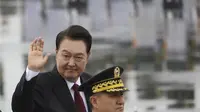 Presiden Yoon Suk Yeol di acara Parade militer perdana di Korea Selatan sejak 2013. (AP/Ahn Young-Joon)
