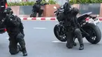 Tentara bersiap melakukan penyerbuan dalam simulasi anti-terorisme di provinsi Nonthaburi, Thailand, Selasa (29/10/2019). Simulasi tersebut latihan untuk antisipasi ancaman teorirsme menjelang Konferensi Tingkat Tinggi (KTT) ke-35 ASEAN akan digelar di Thailand pada 2-4 November. (AP/Sakchai Lalit)