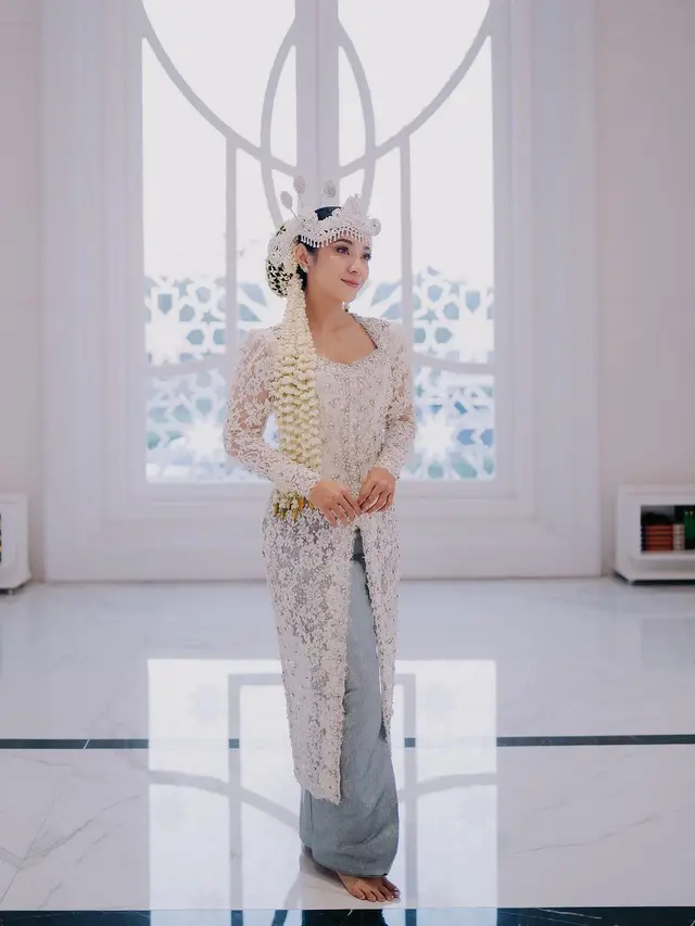 7 Momen 'Pernikahan' Dinda Kirana dan Jonathan Frizzy Ini Bikin Netizen Terkejut