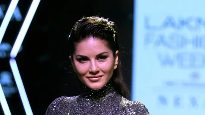 [Bintang] Sunny Leone