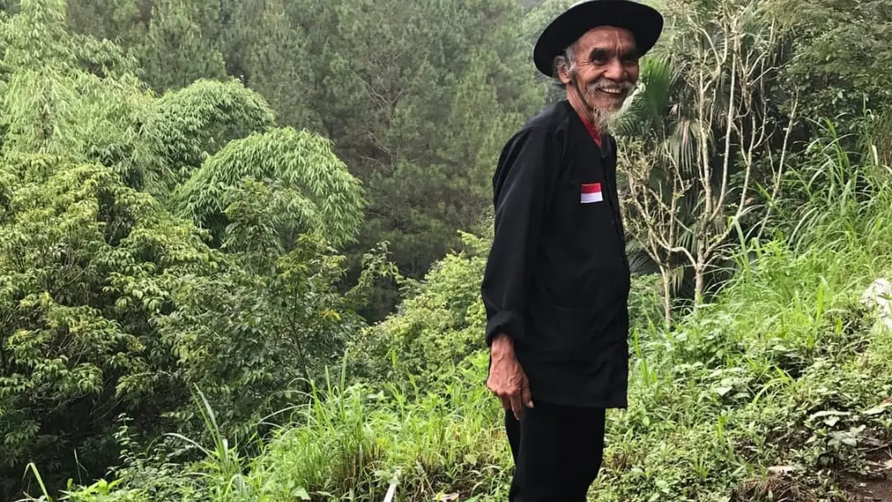 Usia Tidak Menjadi Halangan Sugito Untuk Menjaga Alam