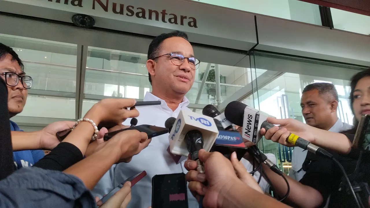 Calon presiden (capres) nomor urut 01 Anies Baswedan  di Wisma Nusantara, Jakarta Pusat, Jumat (23/2/2024) (Liputan6.com/Winda Nelfira)