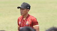 Ahmad Bustomi pernah membela Indonesia melawan China pada 2013. (Bola.com/Iwan Setiawan)
