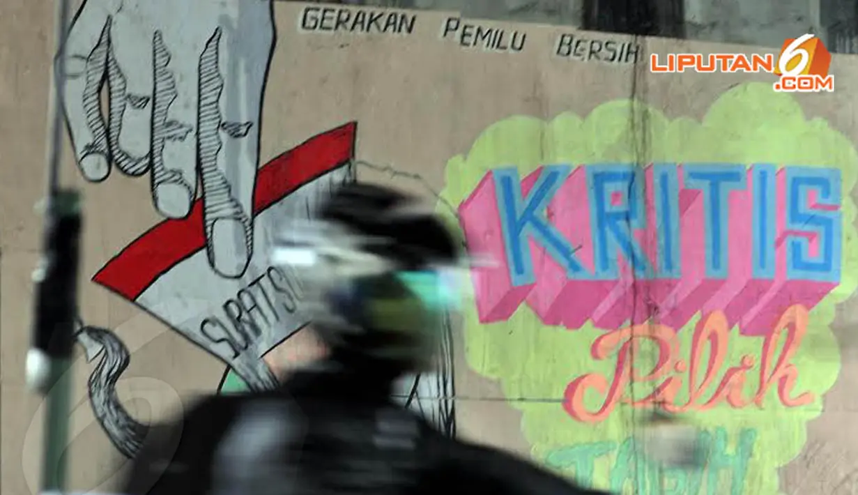 Sebuah mural bertema Gerakan Pemilu Bersih terlukis indah di kawasan Senayan dan Jalan Arteri Pondok Indah, Jakarta (Liputan6.com/Johan Tallo)
