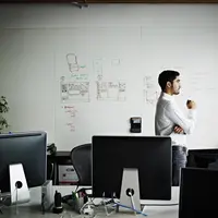 Jangan hanya asal punya ide. Kamu juga harus tahu apa saja yang harus kamu bangun untuk mendirikan sebuah startup. | via: fortune.com