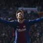 Seleberasi bintang Barcelona, Lionel Messi usai menjebol gawang Real Madrid pada laga El Clasico di Santiago Bernabeu, Sabtu (23/12/2017).