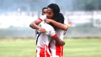 Andre Eka Prasetya dan M. Fakhur Rossi, dua pemain Persinga Ngawi yang diganjar kartu merah saat laga ricuh melawan PSS di Stadion Maguwoharjo Sleman, Minggu (7/8/2016).
