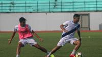 Pemain PSIS Semarang, Septian David Maulana (kiri). (Bola.com/Vincentius Atmaja)