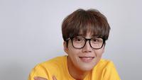 Kim Seon Ho akan menyapa penggemar di Jakarta pada 2 dan 3 Juni 2023. Sang aktor telah berangkat dari Bandara Internasional Incheon, Kamis (1/6/2023).