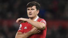 Harry Maguire dilaporkan masuk ke dalam daftar pemain Manchester United yang bakal dilepas pada bursa transfer Januari 2023. Bek Inggris tersebut gagal tampil konsisten beberapa musim terakhir. Pada musim ini, ia hanya dipercaya tampil sebanyak 15 pertandingan oleh Erik Ten Hag. Meskipun begitu, Maguire tercatat masih memiliki kontrak hingga tahun 2025. (AFP/Oli Scarff)