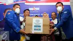 Partai Demokrat (PD) memberikan bantuan secara simbolis untuk korban bencana asap di Sumatra dan Kalimantan, Jakarta, Minggu (6/9/2015). PD mengajak masyarakat untuk bahu membahu menanggulangi bencana asap. (Liputan6.com/Helmi Afandi)