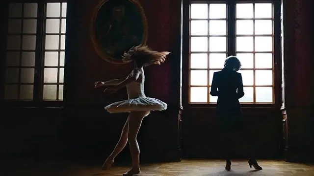 Salah satu adegan film Spencer. (Foto: Dok. Komplizen Film/ KlikFilm/ IMDb)