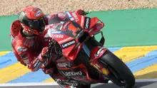 Francesco Bagnaia gagal finis karena disenggol Maverick Vinales di tengah balapan MotoGP Prancis yang berlangsung di sirkuit Le Mans akhir pekan kemarin (AFP)