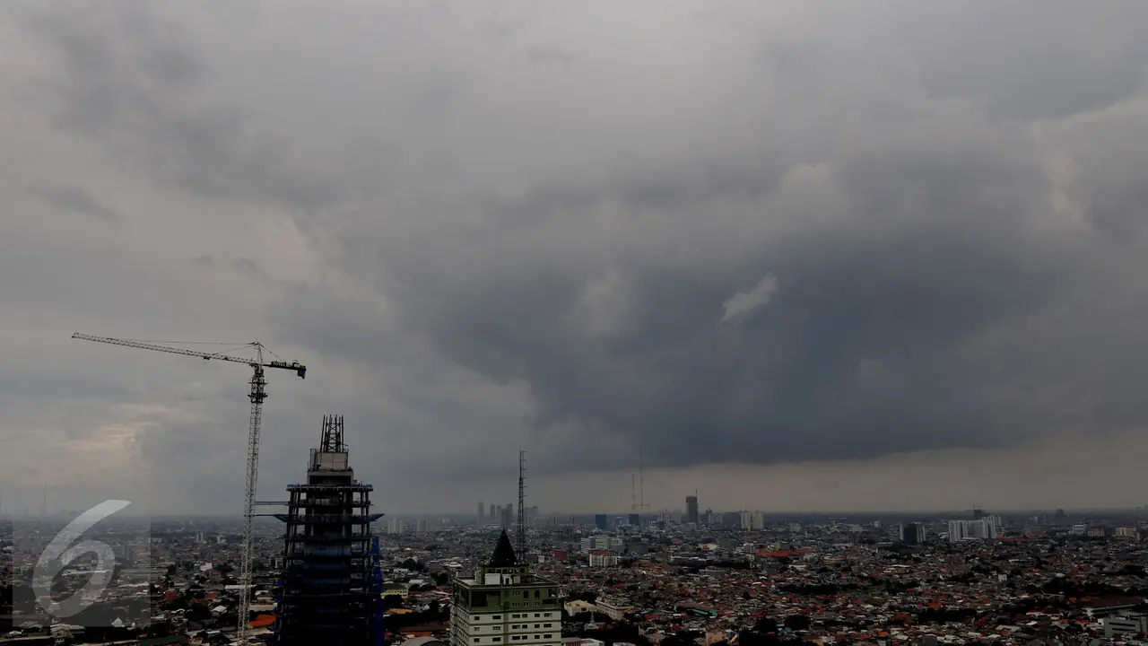 20160211-mendung Jakarta-JT