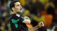Selebrasi gol bek Meksiko Rafael Marquez ke gawang Afrika Selatan di partai perdana penyisihan Grup A PD 2010 di Soccer City, Johannesburg, 11 Juni 2010. Skor akhir 1-1. AFP PHOTO / PEDRO UGARTE