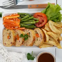 Rolade./Copyright shutterstock.com/g/MARLA+SELA