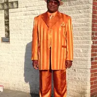 Pria bergaya nyentrik. (via: Mymodernmet.com)