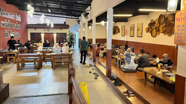 Rekomendasi Tempat Makan Lesehan di Bandung