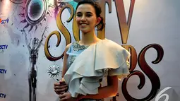 Dahlia Poland raih penghargaan Aktris Pendamping Paling Ngetop di ajang SCTV Awards 2014. Foto diambil pada Sabtu (29/11/2014). (Liputan6.com/Johan Tallo)