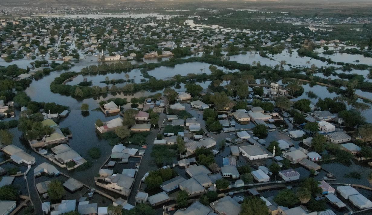 Pandangan udara ini menunjukkan banjir di Beledweyne, Somalia tengah, pada 12 Mei 2023. (AFP/Hasan Ali Elmi)