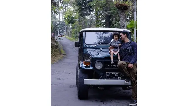 6 Momen Rio Dewanto Asuh Putrinya, Akui Ingin Punya Banyak Anak