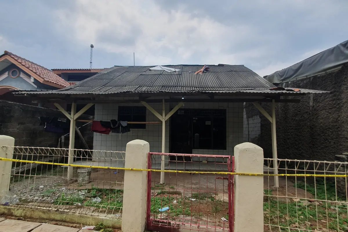 Rumah tempat kejadian perkara (TKP) pembunuhan yang dilakukan Wowon Erawan cs (Bachtiarudin Alam/Merdeka.com)