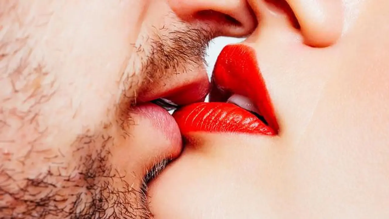 Wanita, Ukur Rasa Cinta Seorang Pria dari Gaya Ciuman