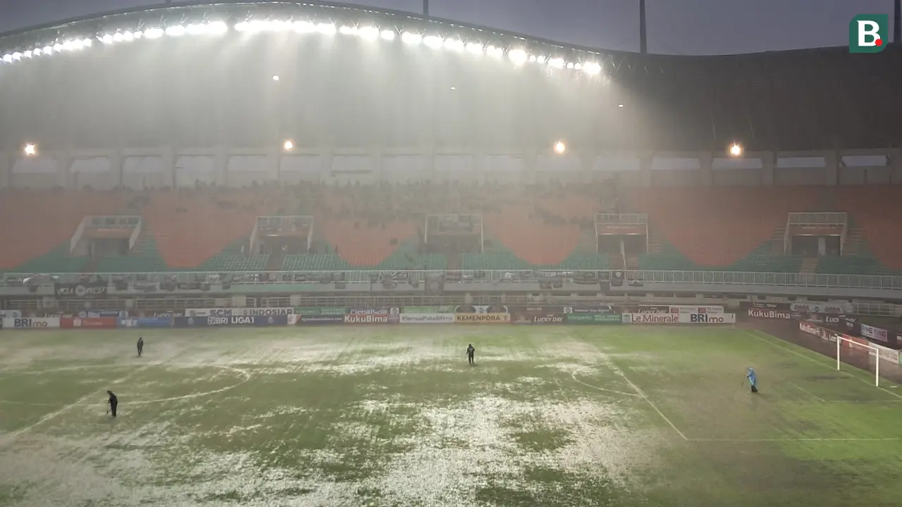 Stadion Pakansari, Kabupaten Bogor tergenang.
